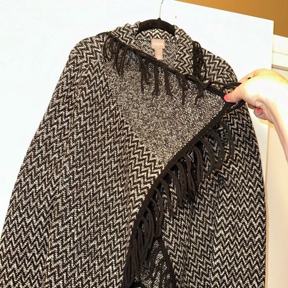 Chicos Women’s Black White Fringe Cardigan Sweater Size 1 (Medium) EUC - Picture 4 of 12